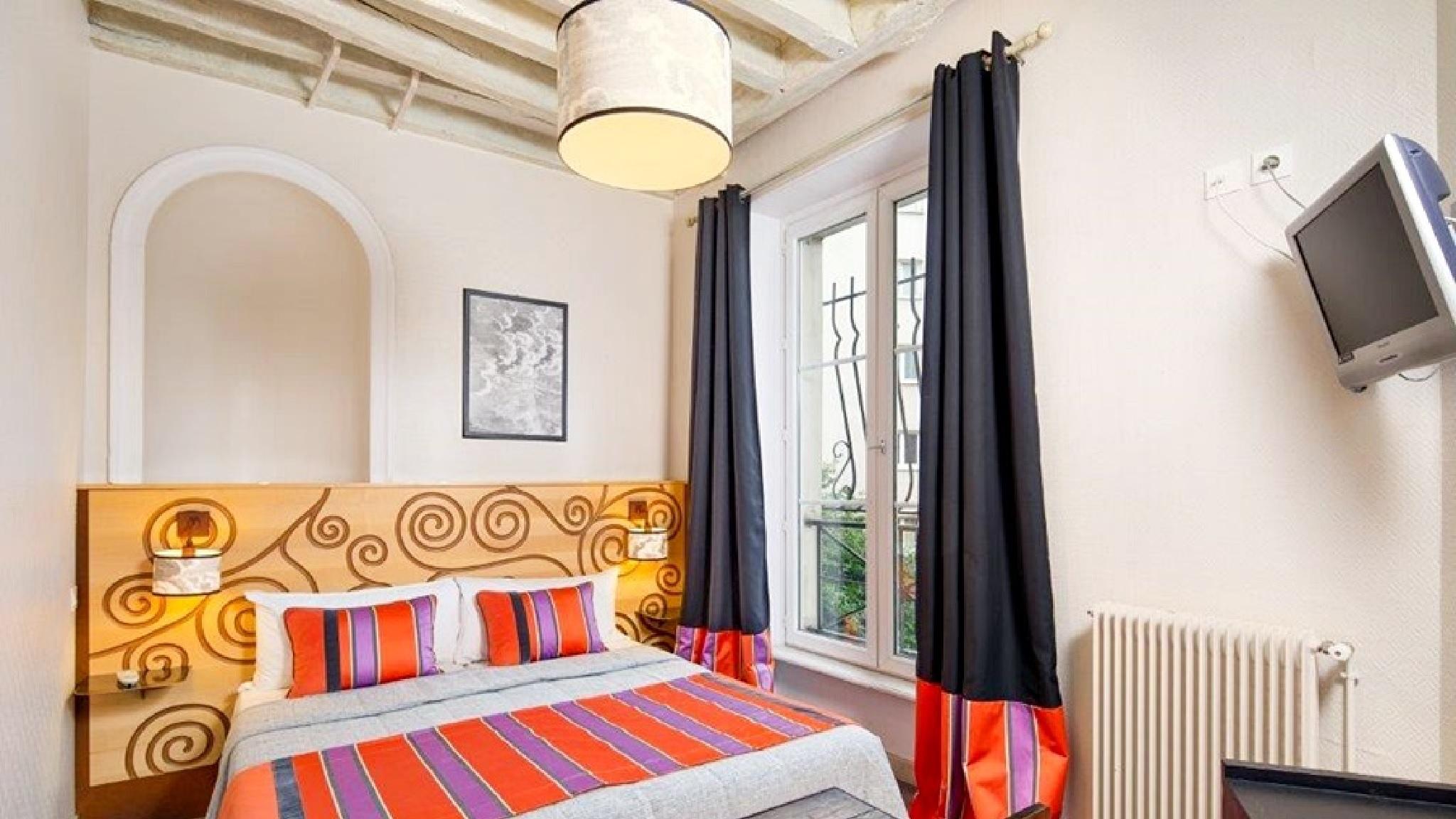 Claret Bercy Hotel 3*